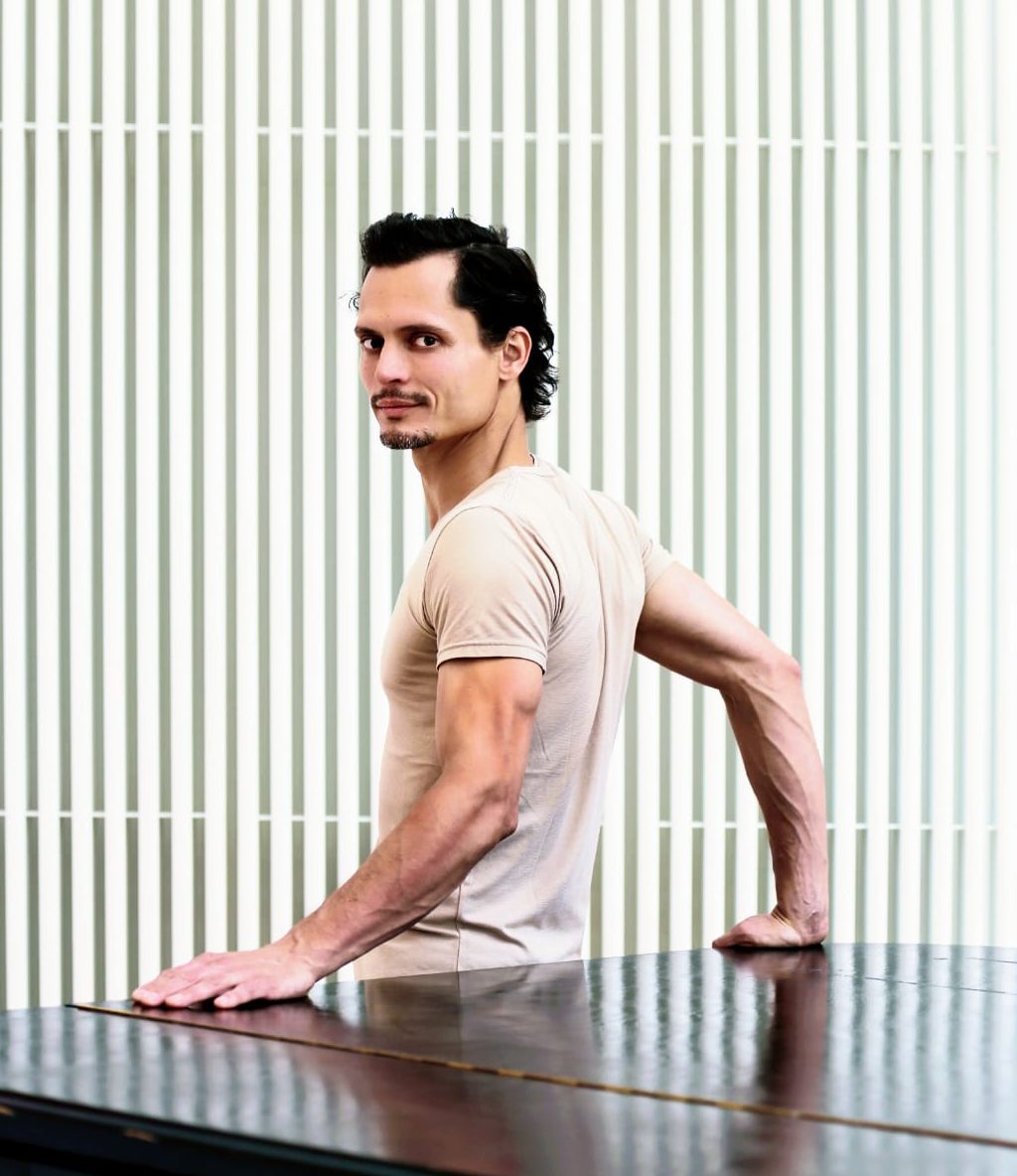 MARTIN BUCZKO (マーティン・ブチェコ)